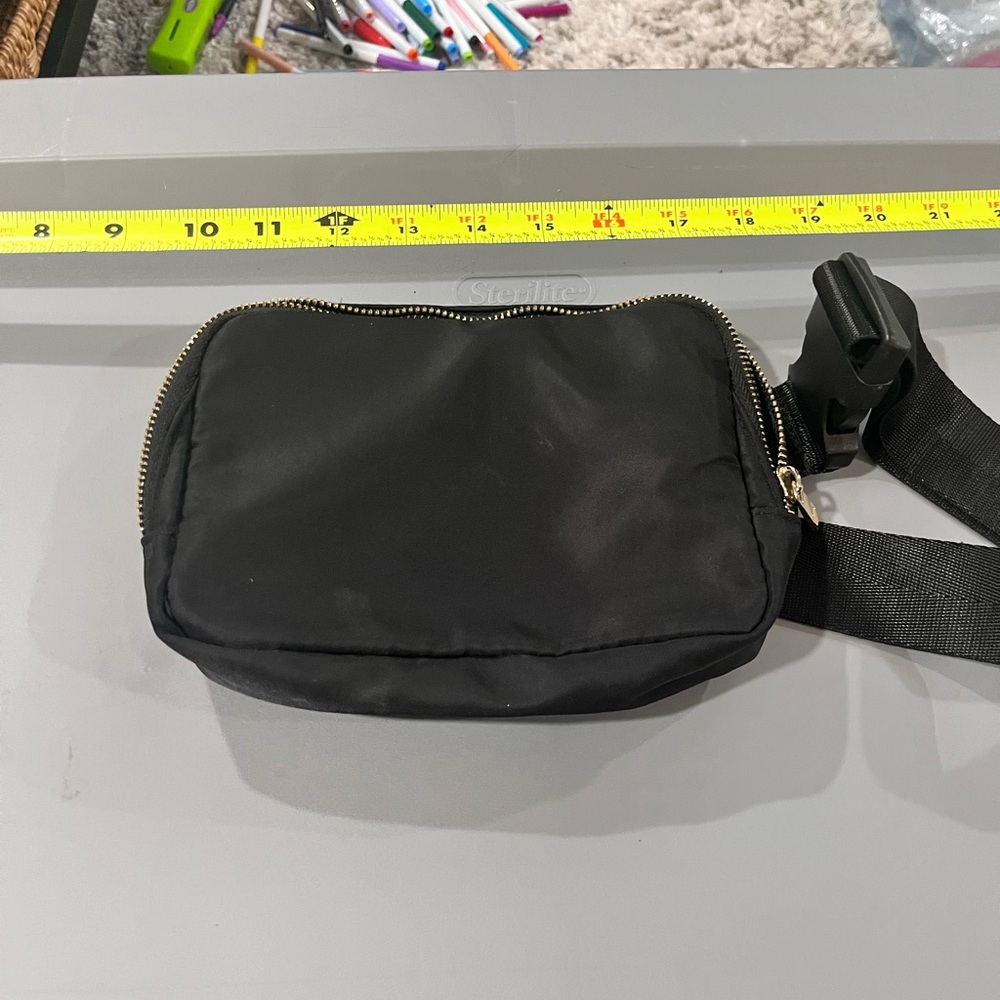 Unbranded Elegant Black Crossbody Bag